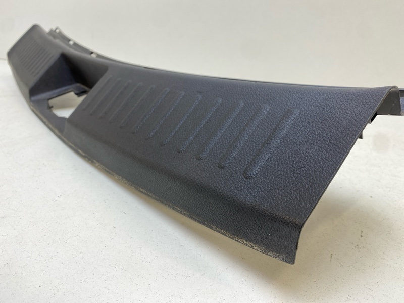 Обшивка багажника