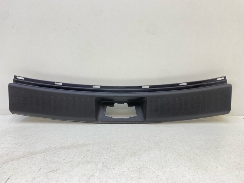 Обшивка багажника