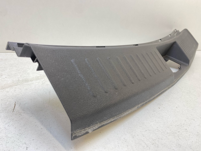 Обшивка багажника