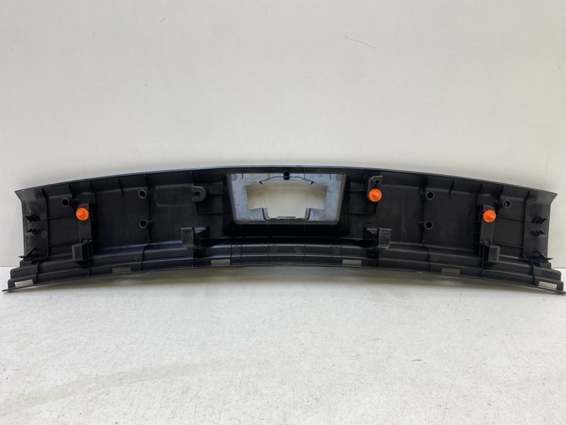 Обшивка багажника