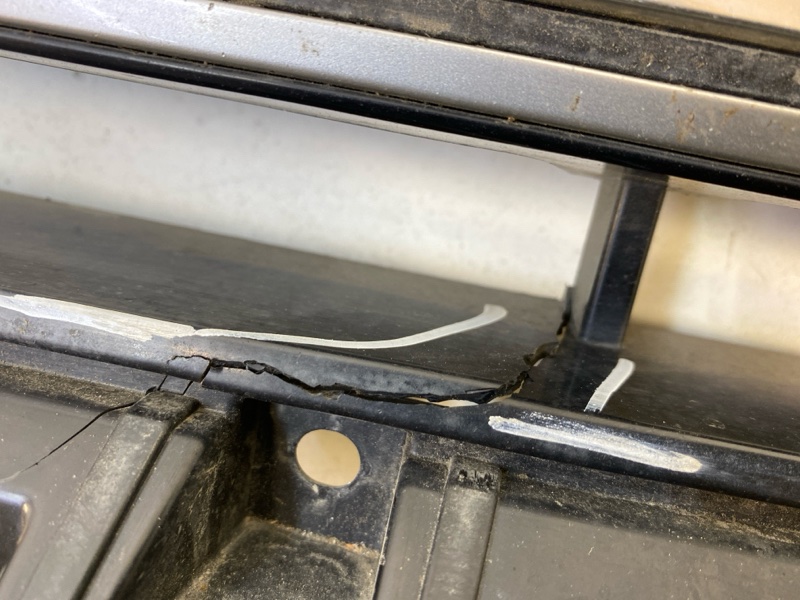 Решетка радиатора