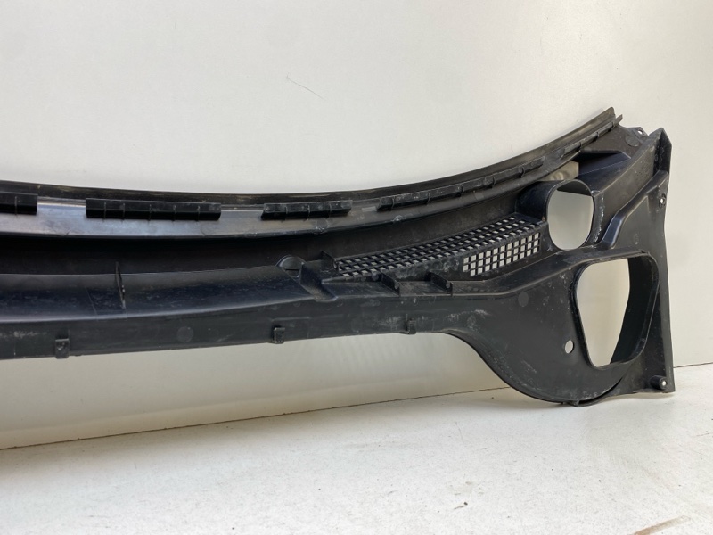 Решетка стеклоочистителей (Жабо)