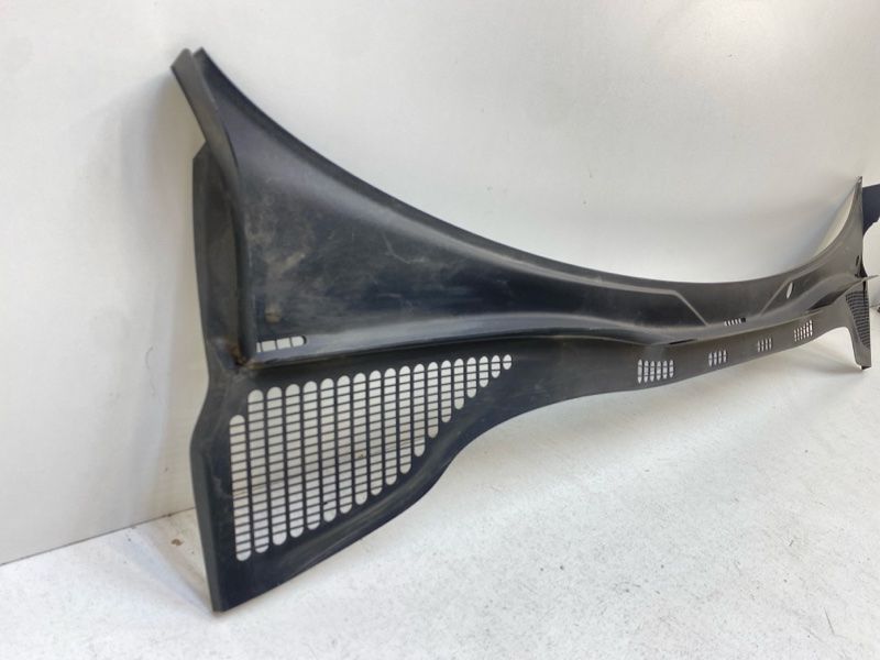 Решетка стеклоочистителей (Жабо)