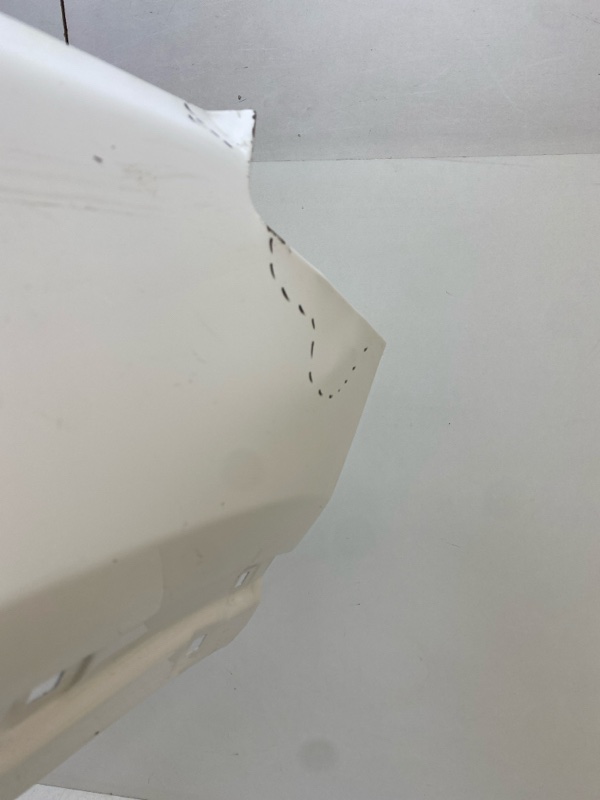 Крыло переднее правое