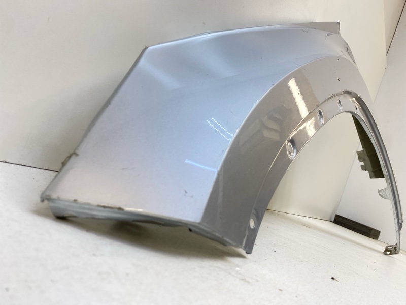 Крыло переднее левое