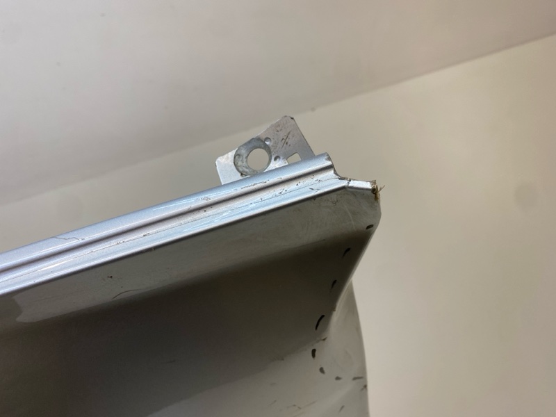 Крыло переднее левое