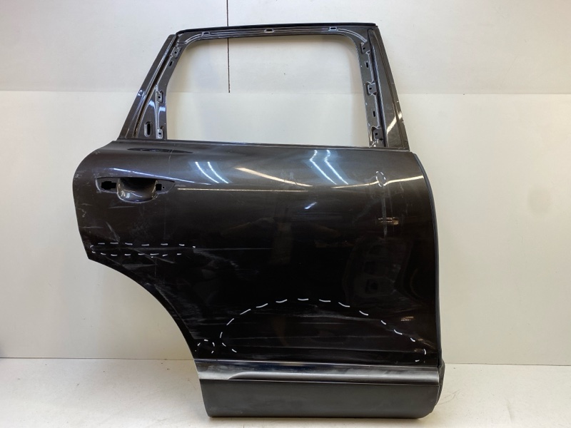 Дверь задняя правая