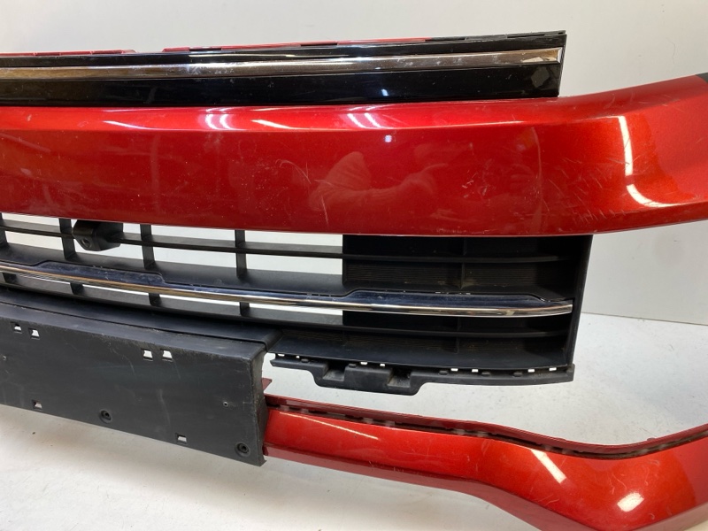 Бампер передний