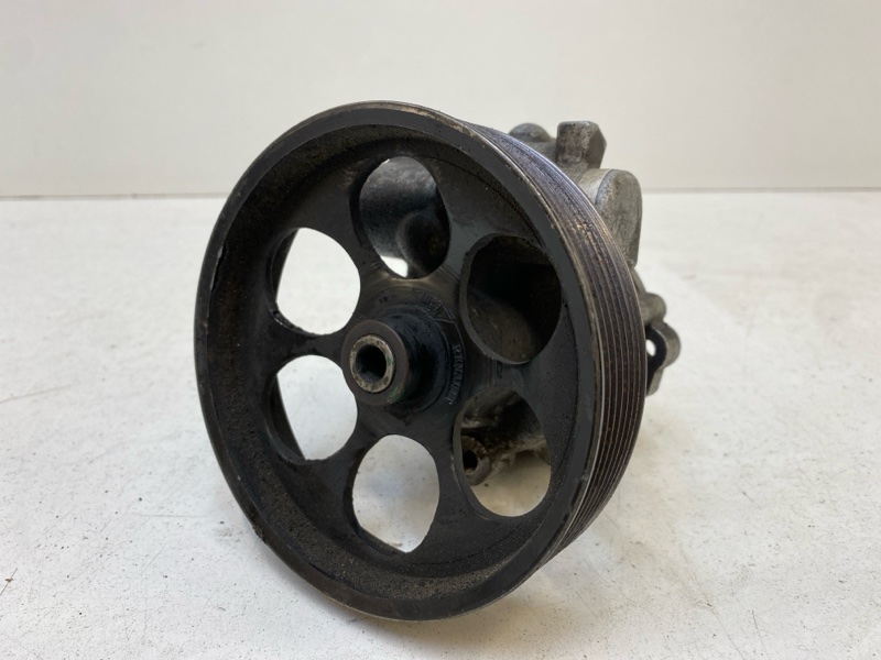 Насос ГУР (гидроусилитель руля)