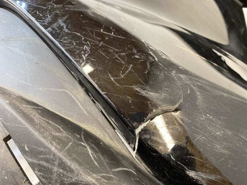 Бампер передний