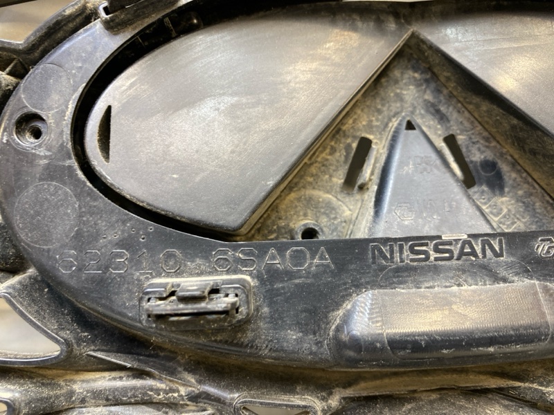 Бампер передний