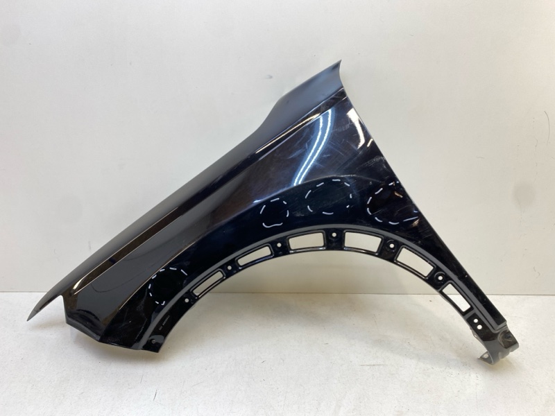 Крыло переднее левое