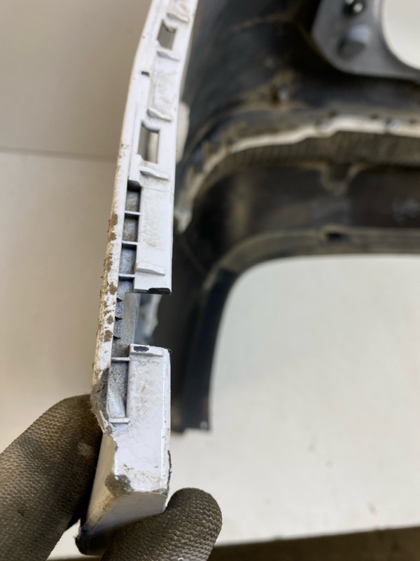 Бампер задний