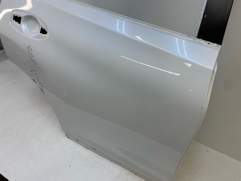 Дверь задняя правая