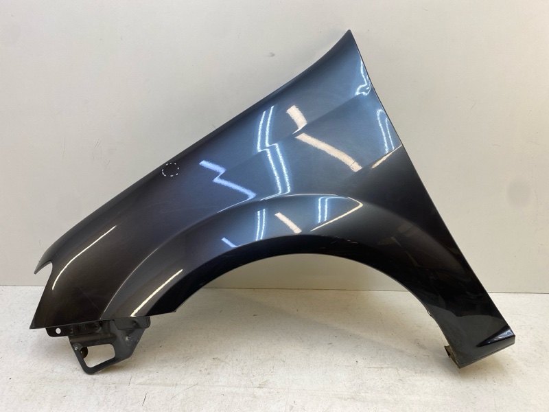 Крыло переднее левое