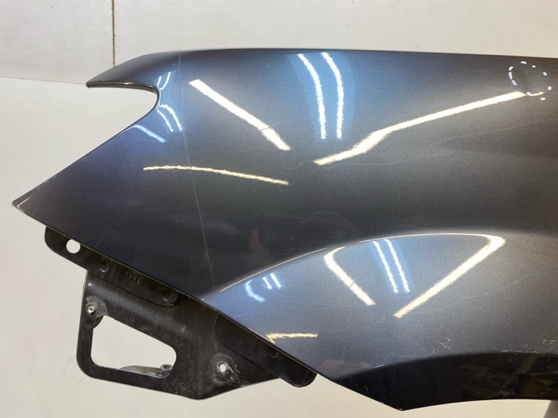 Крыло переднее левое