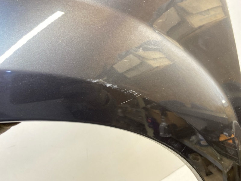 Крыло переднее левое