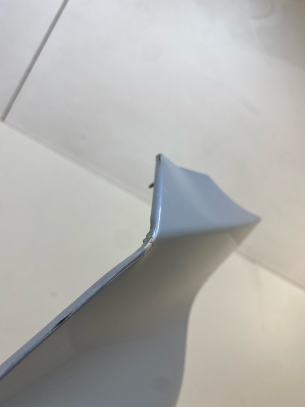 Крыло переднее левое