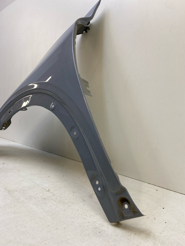 Крыло переднее левое