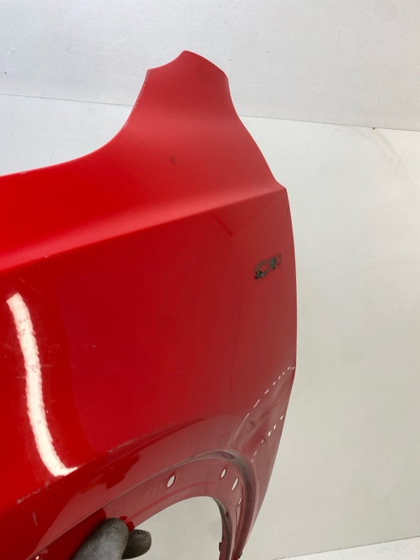 Крыло переднее левое