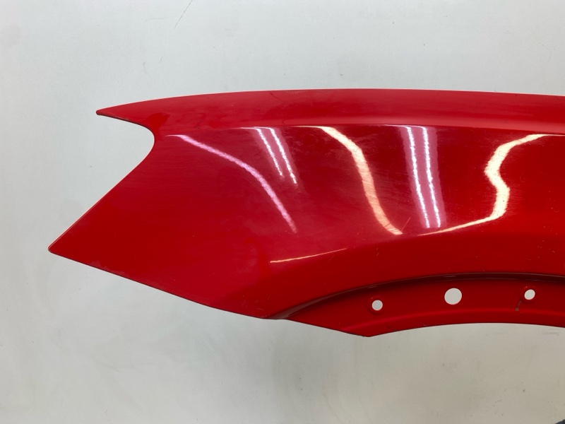 Крыло переднее левое