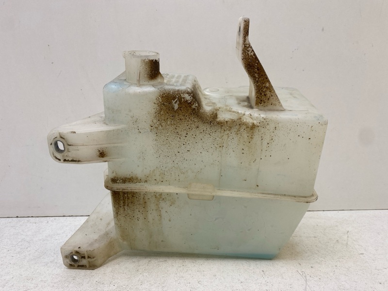 Бачок омывателя лобового стекла