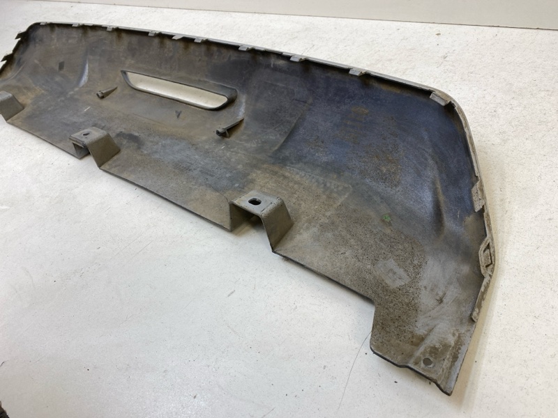 Спойлер заднего бампера