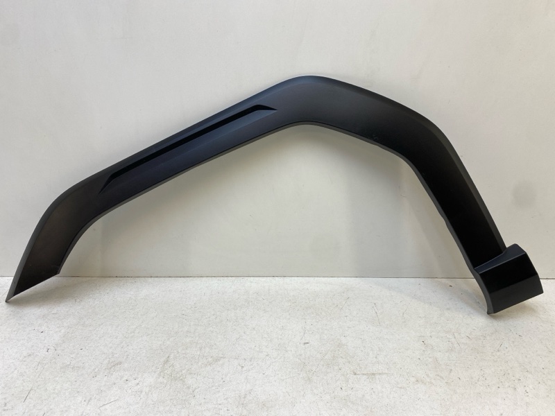 Накладка переднего крыла левого