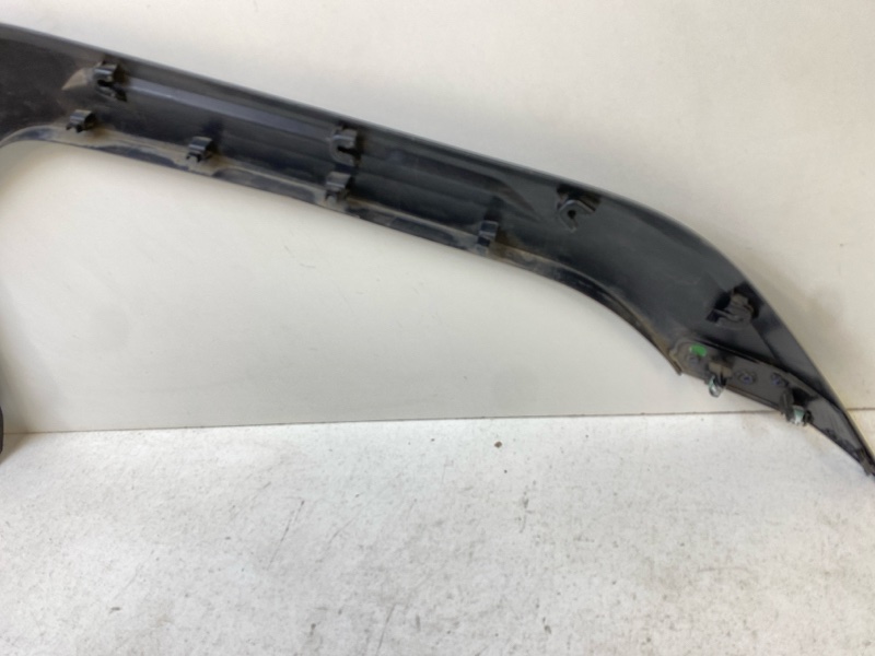 Накладка переднего крыла левого