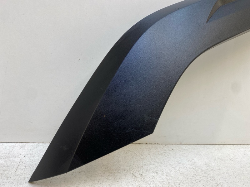 Накладка переднего крыла левого