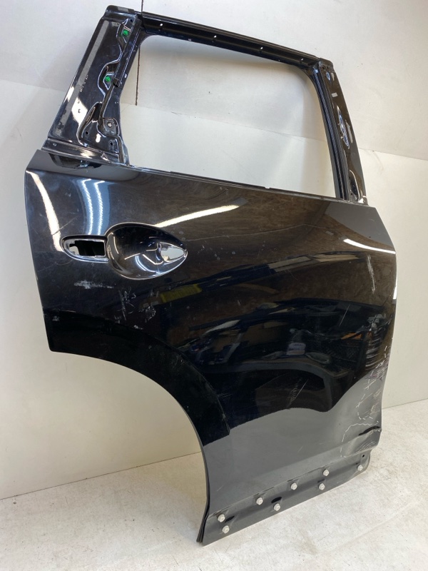 Дверь задняя правая