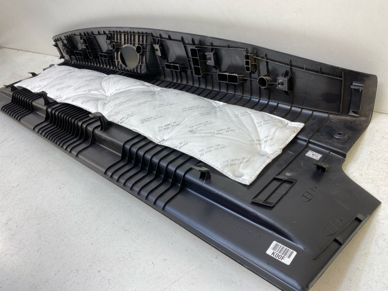 Обшивка багажника