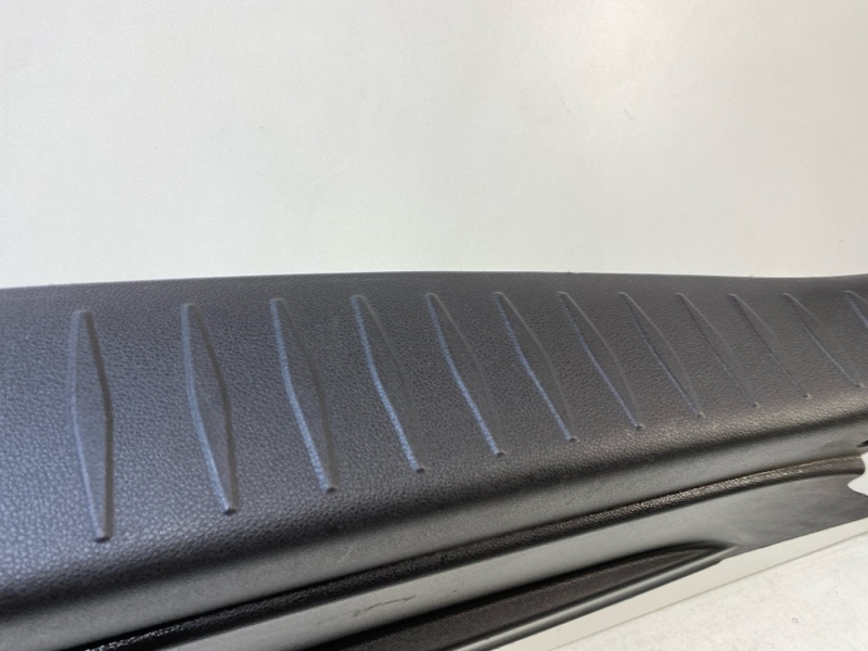 Обшивка багажника