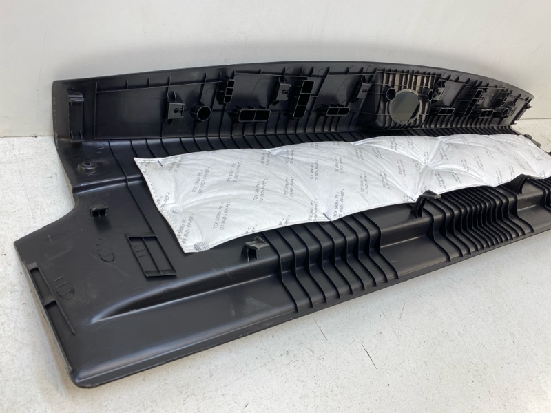 Обшивка багажника