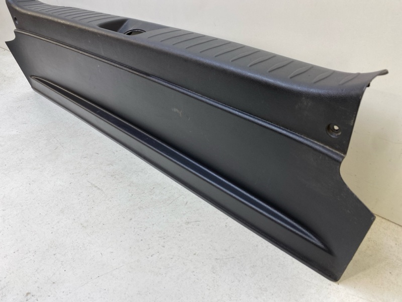 Обшивка багажника