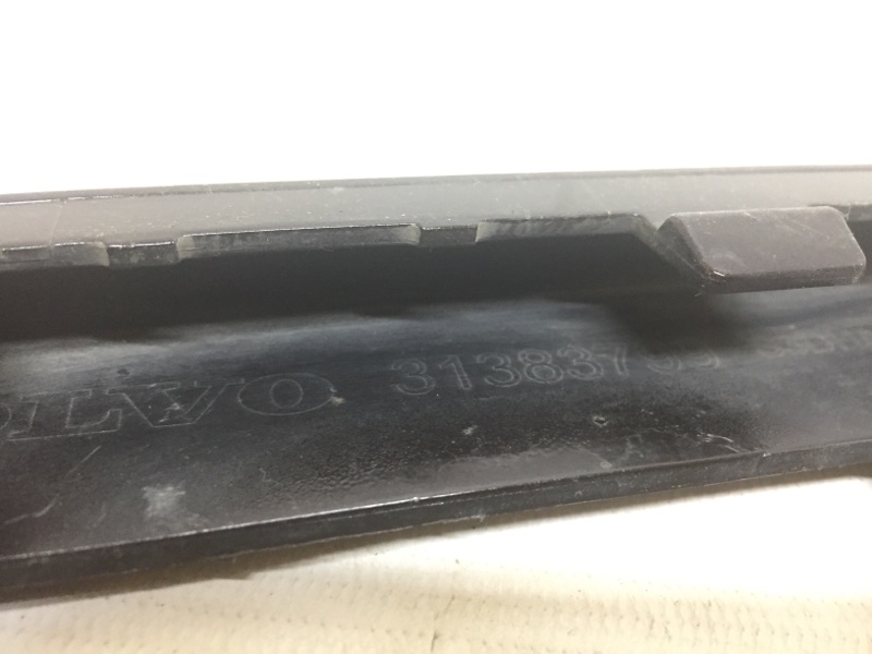 Накладка переднего бампера