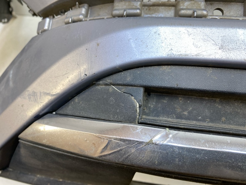 Бампер передний