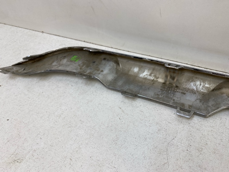 Молдинг заднего бампера