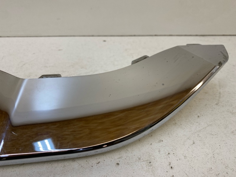 Молдинг заднего бампера