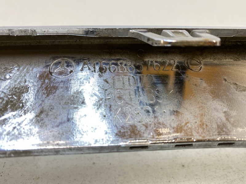 Молдинг заднего бампера