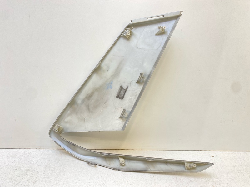 Накладка переднего бампера левая