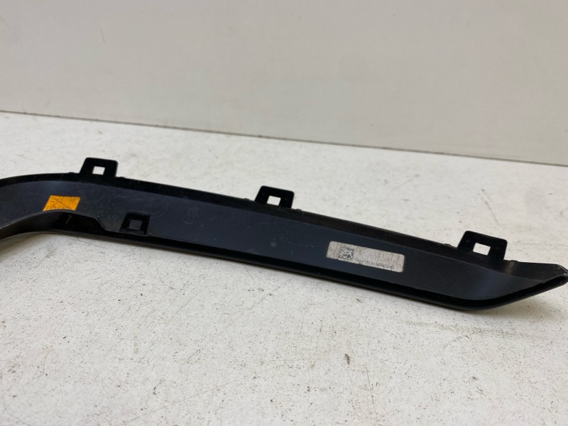 Накладка переднего бампера правая