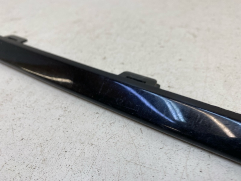 Молдинг переднего бампера