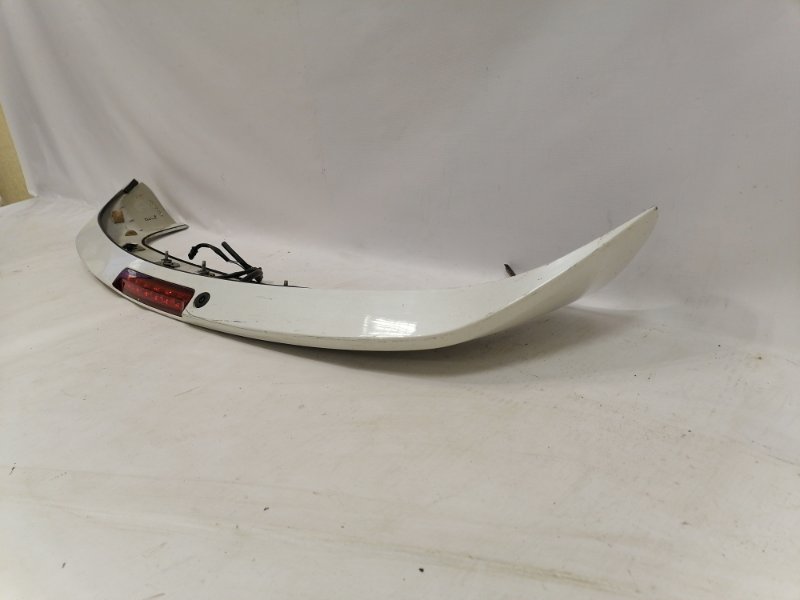 Спойлер (дефлектор) крышки багажника