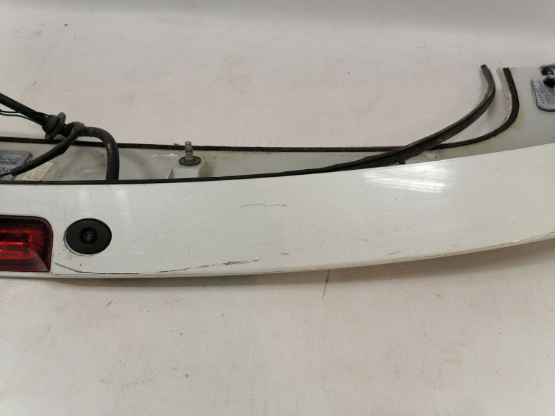 Спойлер (дефлектор) крышки багажника