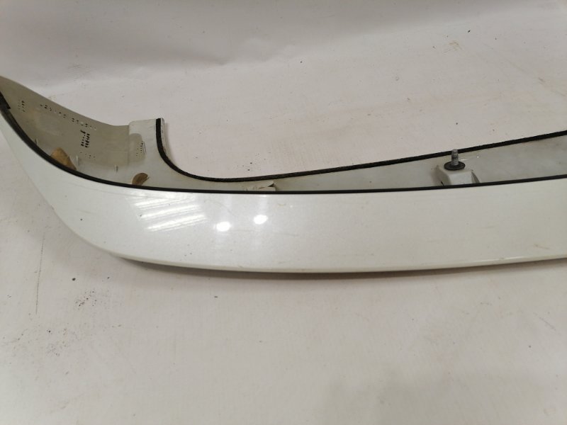 Спойлер (дефлектор) крышки багажника