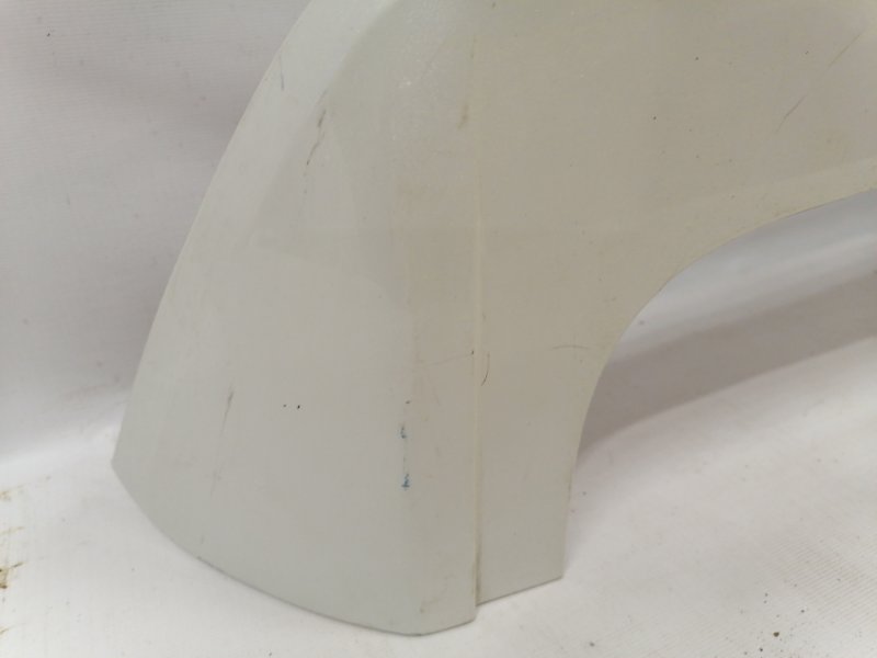 Спойлер (дефлектор) крышки багажника