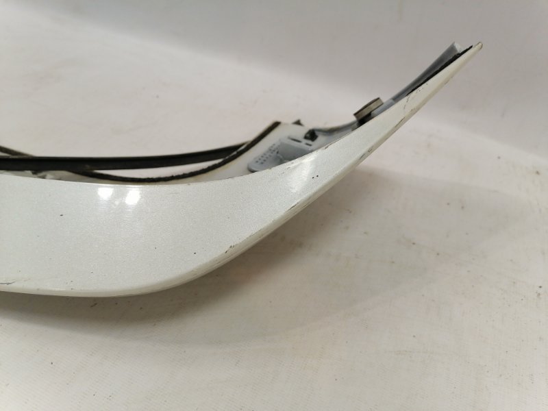 Спойлер (дефлектор) крышки багажника