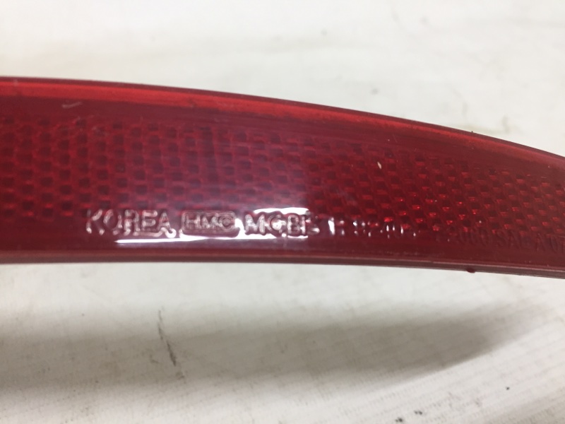 Отражатель в бампер задний правый