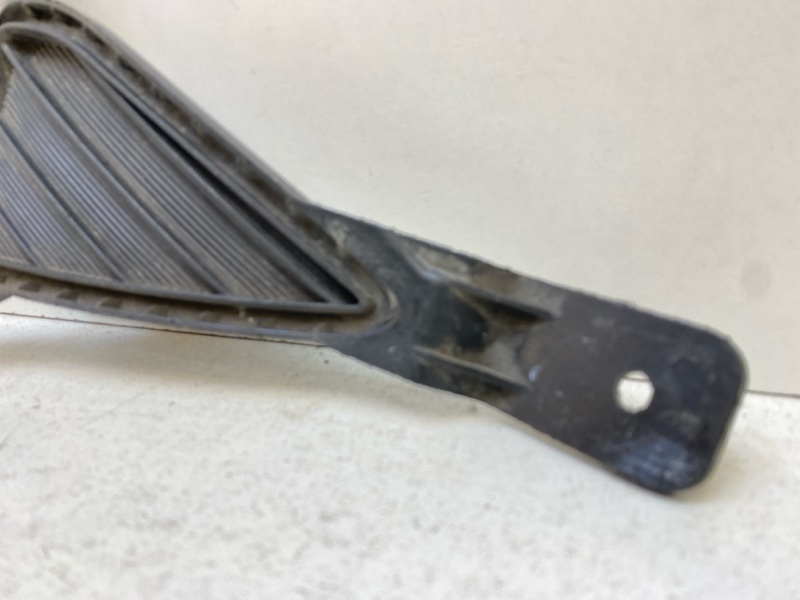 Накладка переднего бампера правая